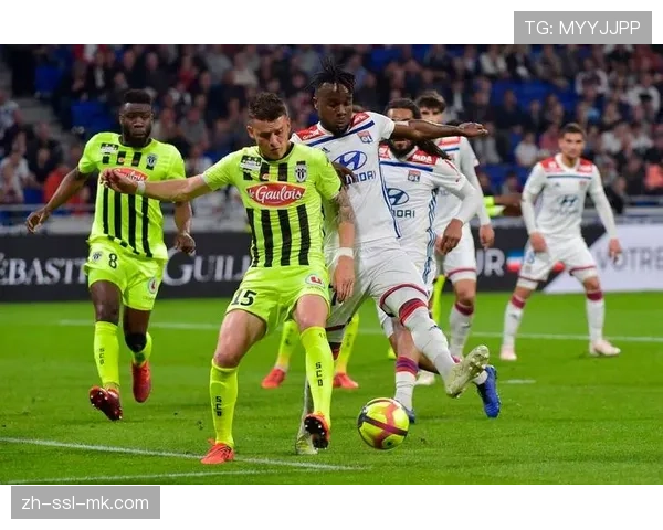 斯特拉斯堡主场战平巴黎FC，射门数据占优未能取胜